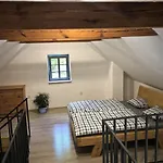 Mezonetovy S Terasou Na Samote V Lese Appartement
