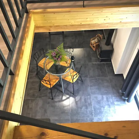 Mezonetovy S Terasou Na Samote V Lese Vlkava