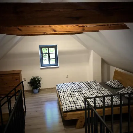 Mezonetovy S Terasou Na Samote V Lese Vlkava