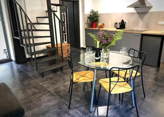 Mezonetový S Terasou Na Samotě V Lese * Vlkava