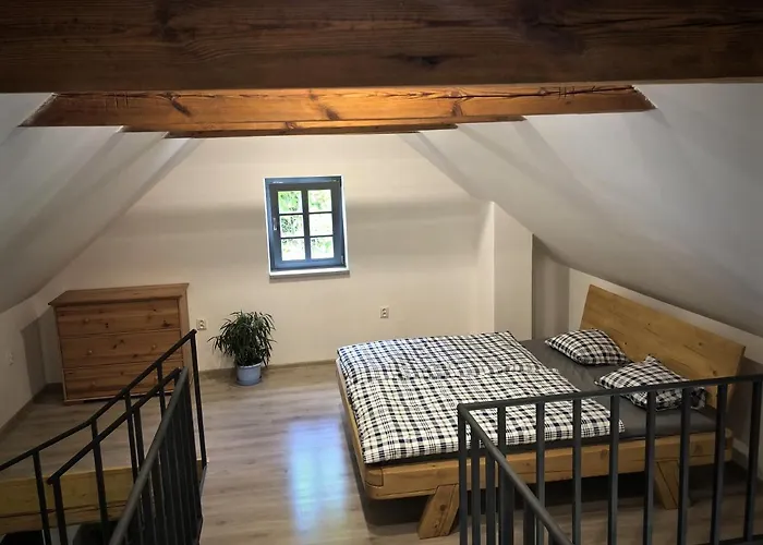 Mezonetovy S Terasou Na Samote V Lese Apartman