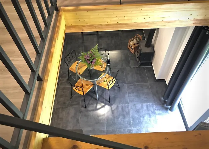 Mezonetový S Terasou Na Samotě V Lese Vlkava